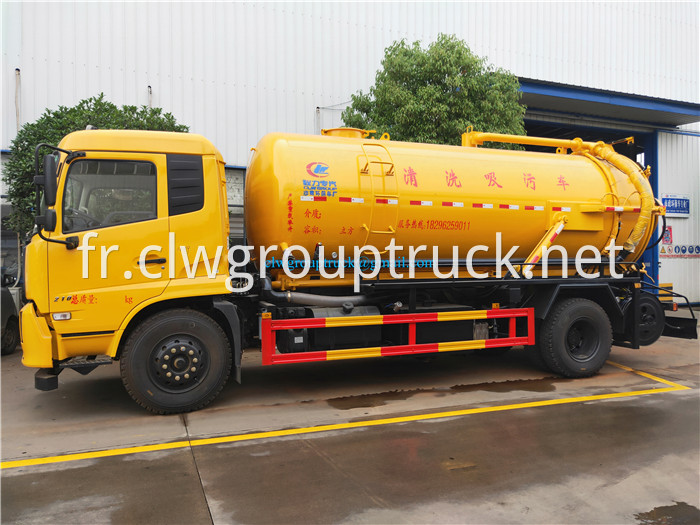 Suction Sewage Truck 4